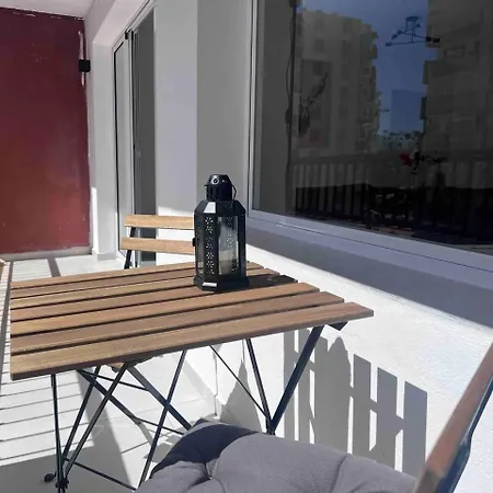 Cerca De La Playa, Apartment *